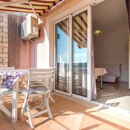 Apartament Mandić *